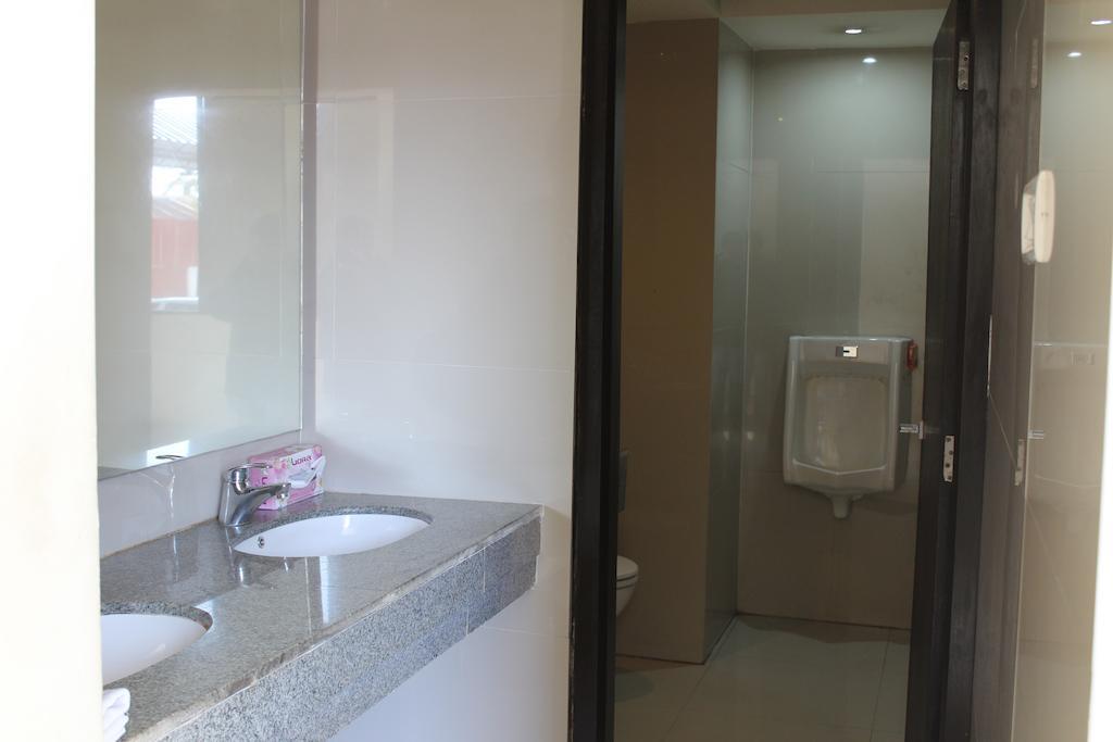 Dibrugarh Club House Hotell Eksteriør bilde