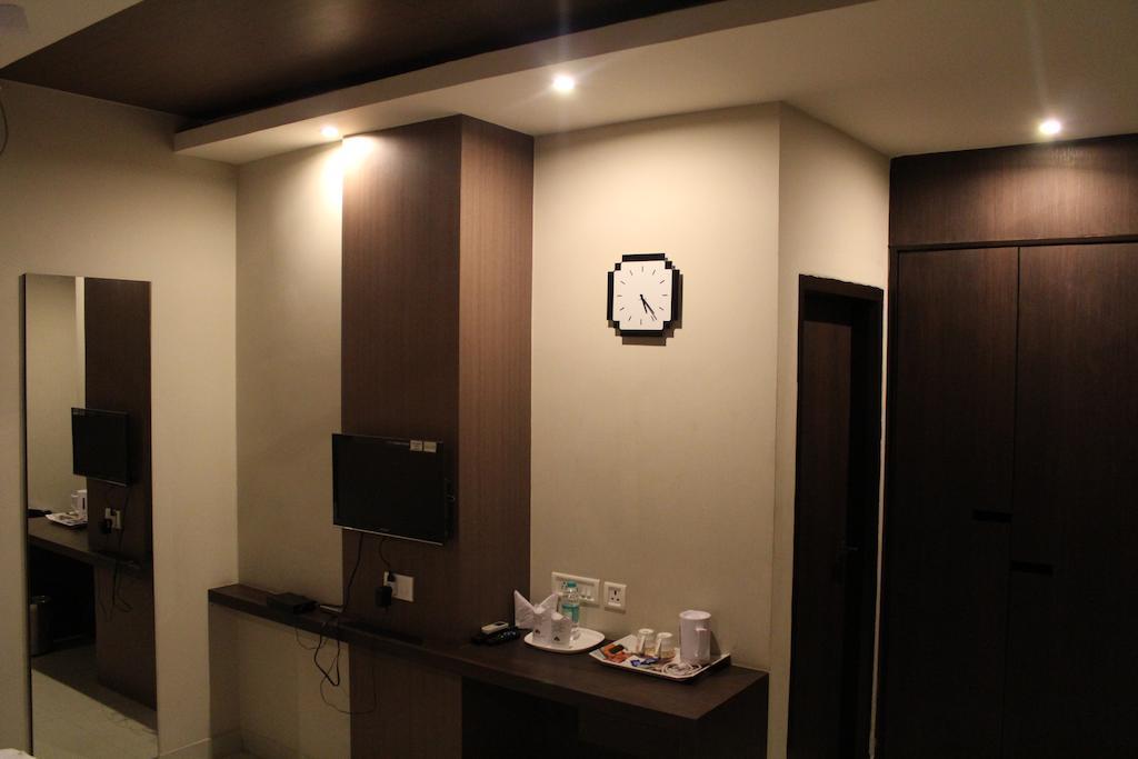 Dibrugarh Club House Hotell Eksteriør bilde