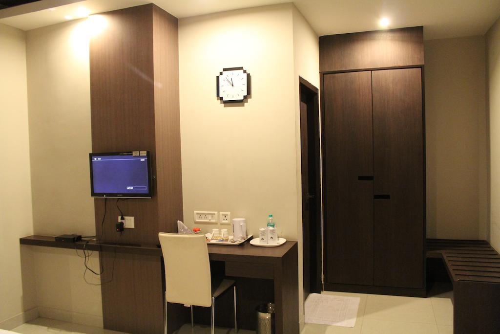 Dibrugarh Club House Hotell Eksteriør bilde
