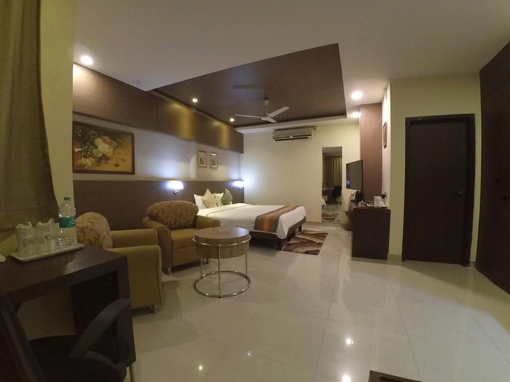 Dibrugarh Club House Hotell Eksteriør bilde