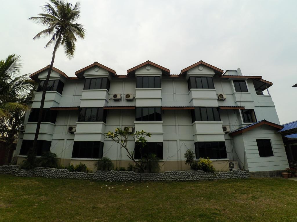 Dibrugarh Club House Hotell Eksteriør bilde