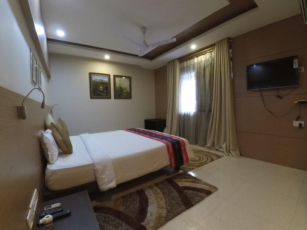 Dibrugarh Club House Hotell Eksteriør bilde