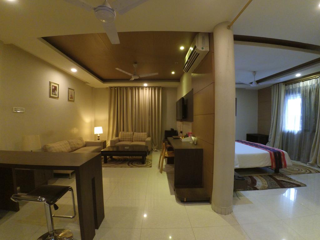 Dibrugarh Club House Hotell Eksteriør bilde