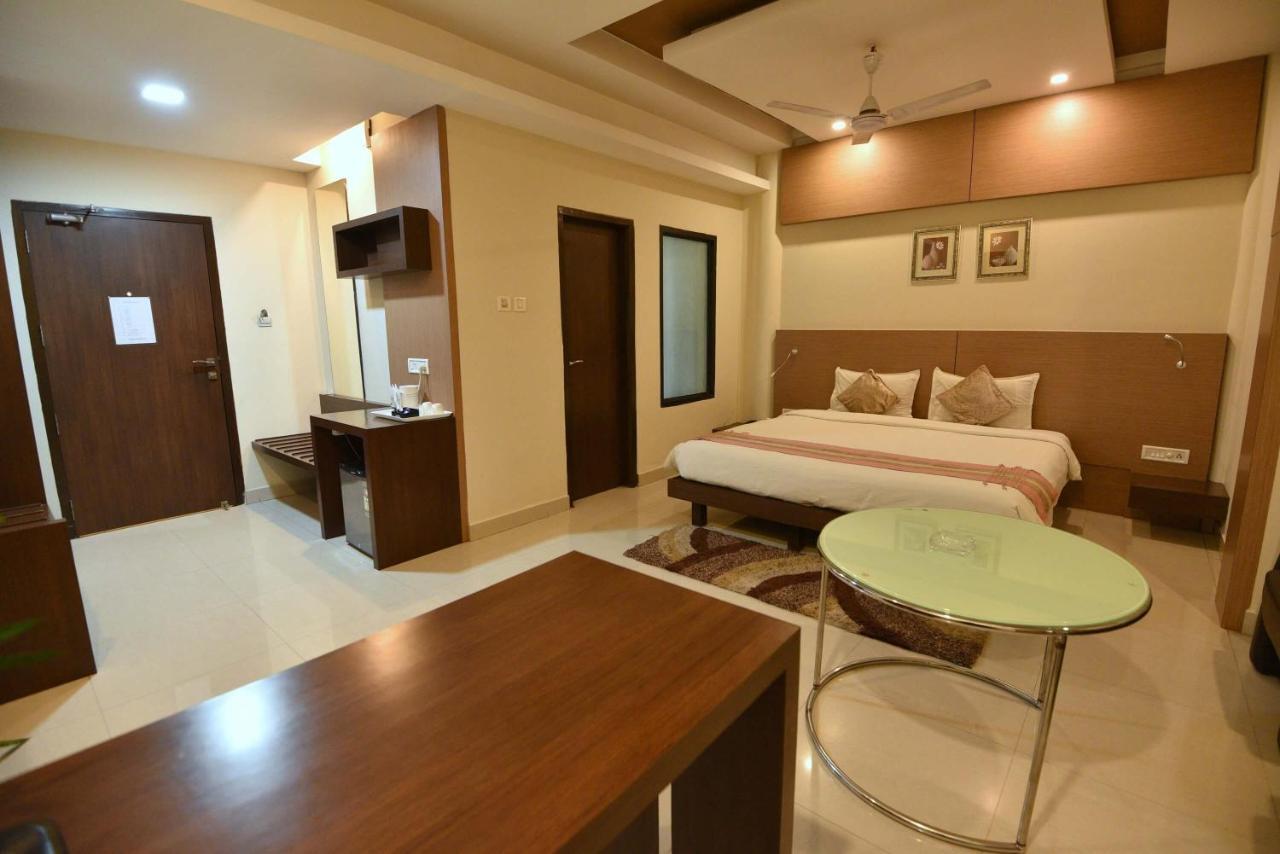 Dibrugarh Club House Hotell Eksteriør bilde