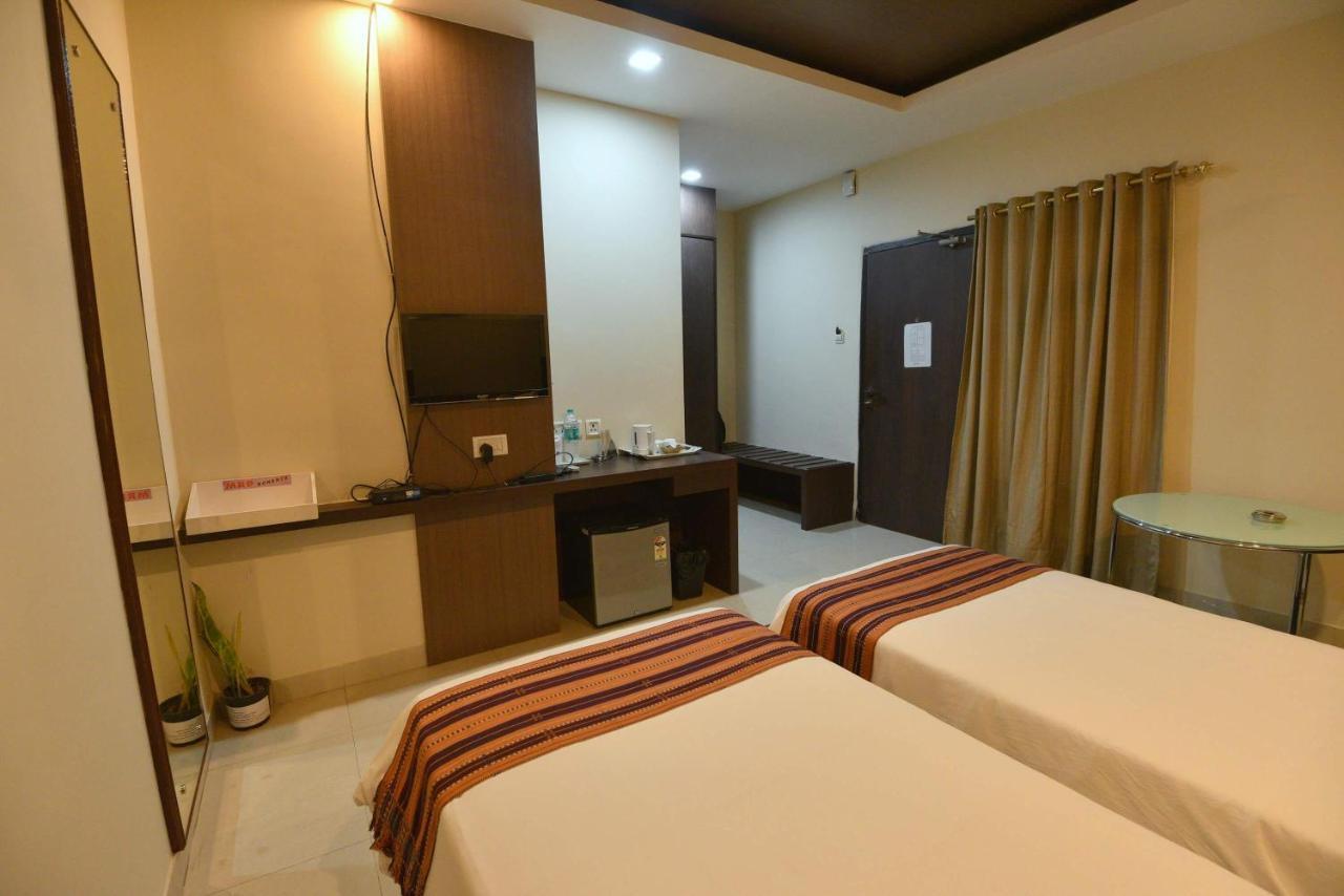 Dibrugarh Club House Hotell Eksteriør bilde