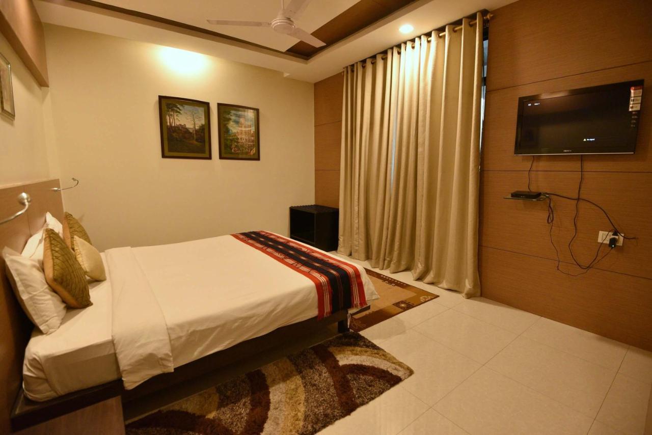Dibrugarh Club House Hotell Eksteriør bilde