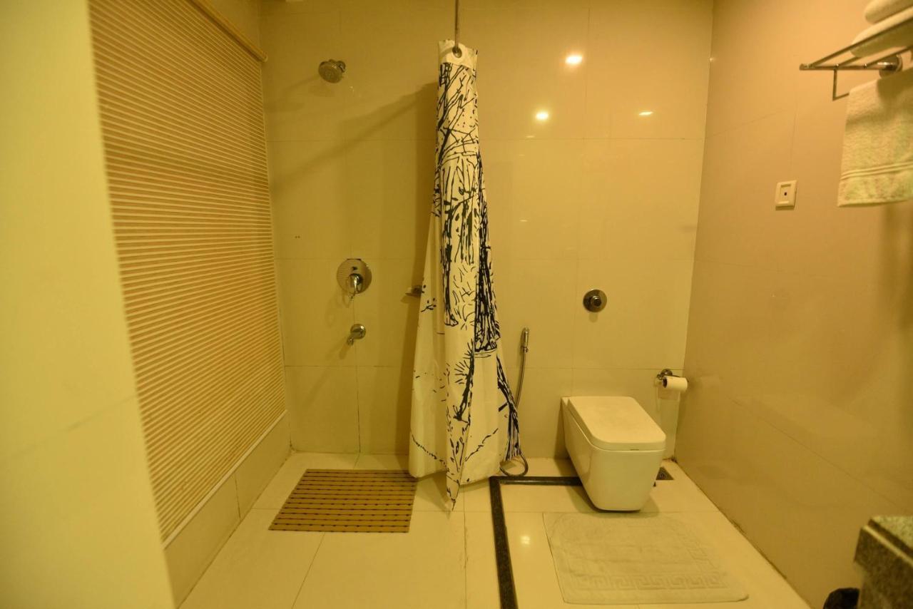 Dibrugarh Club House Hotell Eksteriør bilde