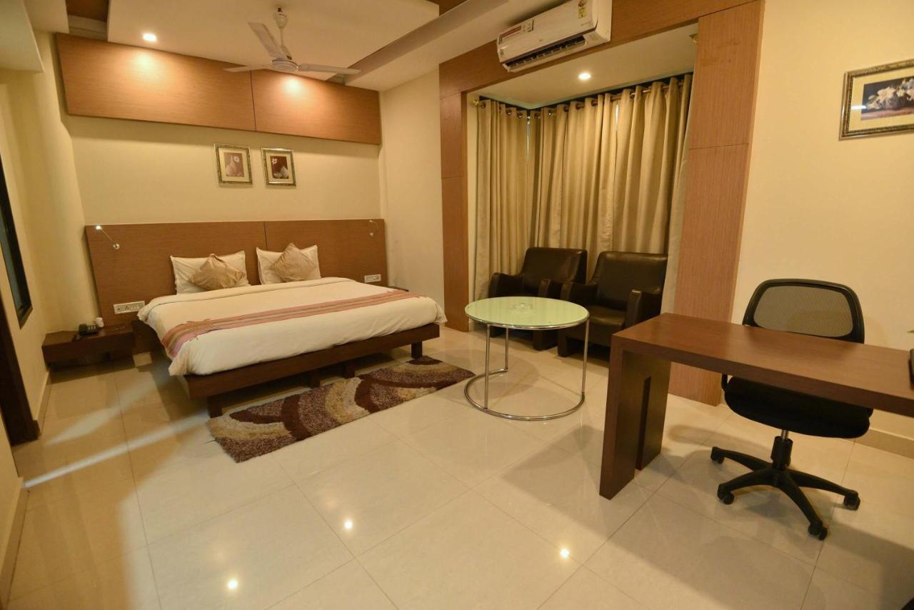 Dibrugarh Club House Hotell Eksteriør bilde